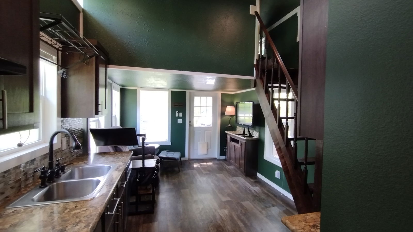 Tiny Home on Wheels For Sale! Move-In Ready - 1 bed, 1 bath, 400 sqft in Austin, Texas